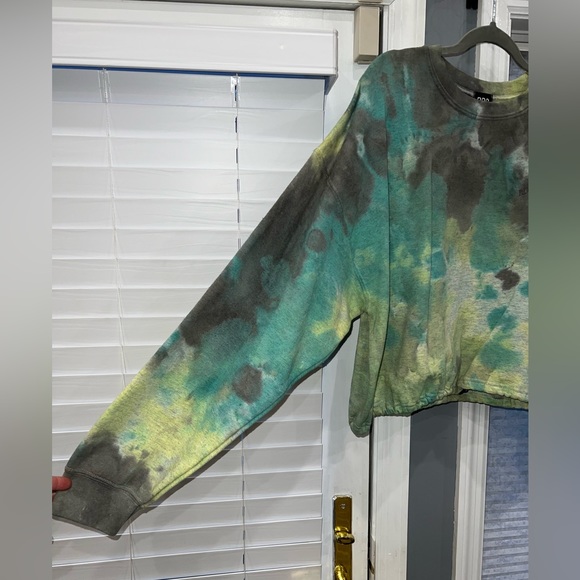 BDG Urban Outfitters Cropped Tie-Dye Sweatshirt - NWT - Picture 3 of 7